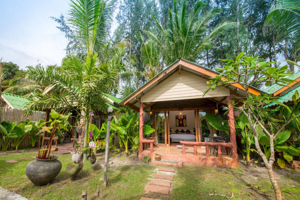 Mali Resort Pattaya Beach Lipe-sziget Kültér fotó