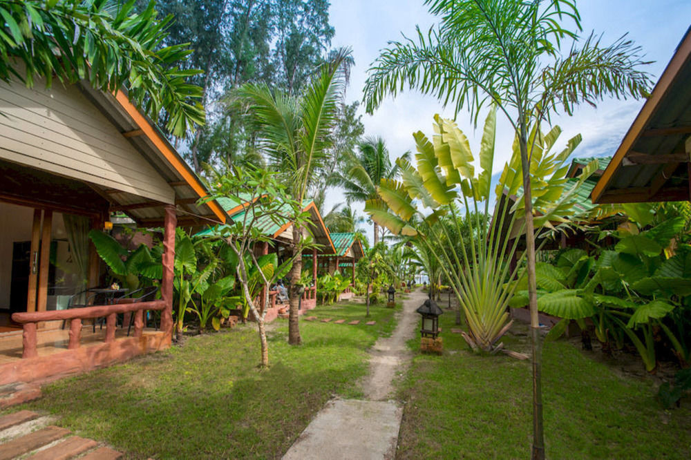 Mali Resort Pattaya Beach Lipe-sziget Kültér fotó